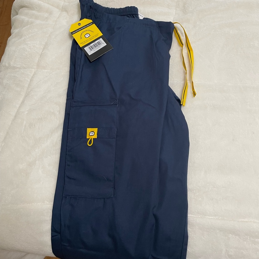 Navy Wonder Wink scrub pants